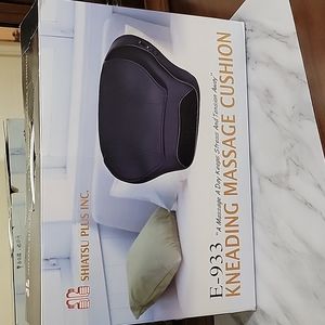 Shiatsu Plus Inc. E-933 Kneading Massage Cushion
